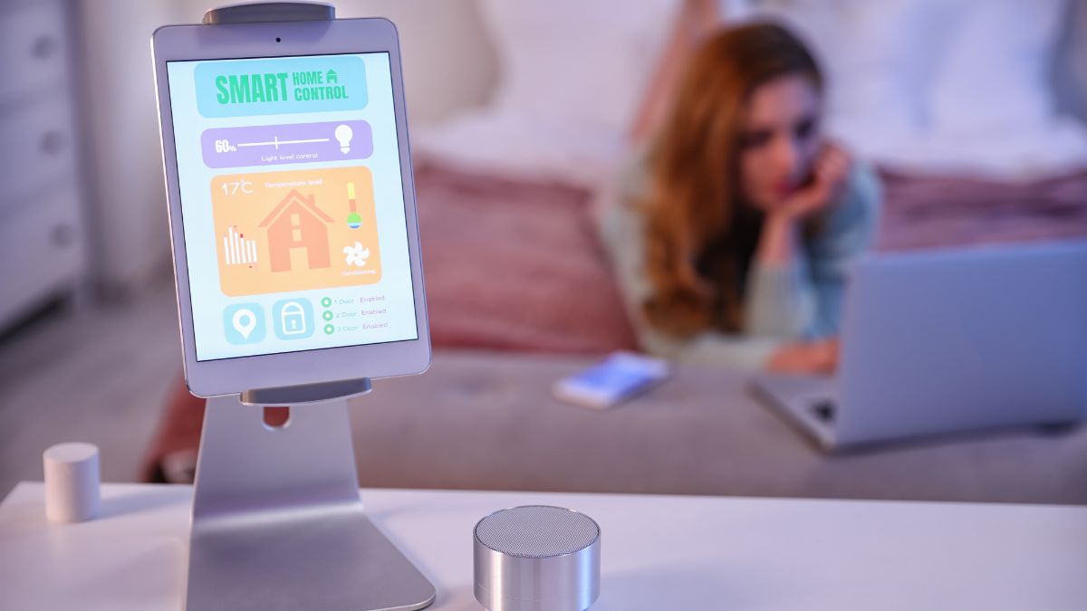 Com convertir casa teva en una llar intel·ligent: domòtica, seguretat i eficiència energètica